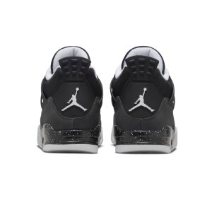 Air Jordan 4 Retro ‘Fear’ FQ8138-002